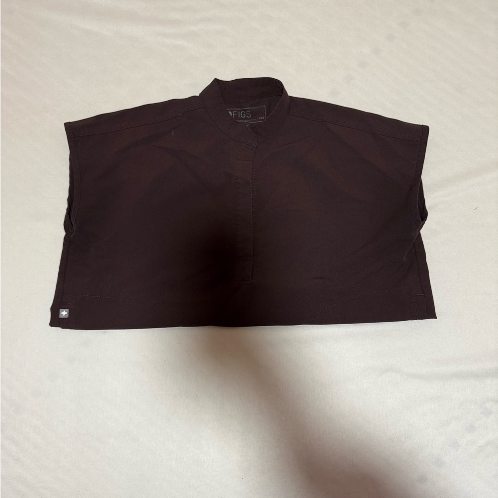 Figs Espresso Rafaela scrub top